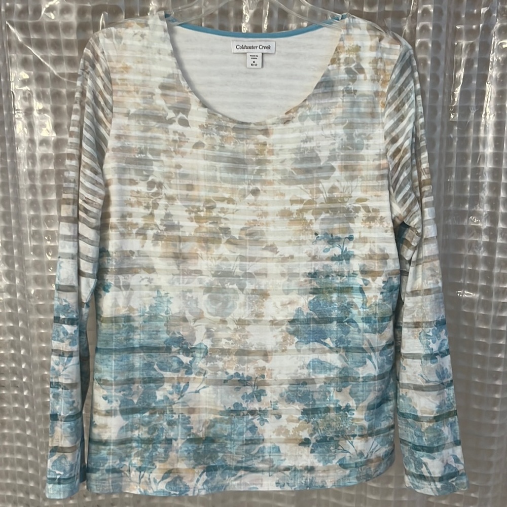 Pretty long sleeved top